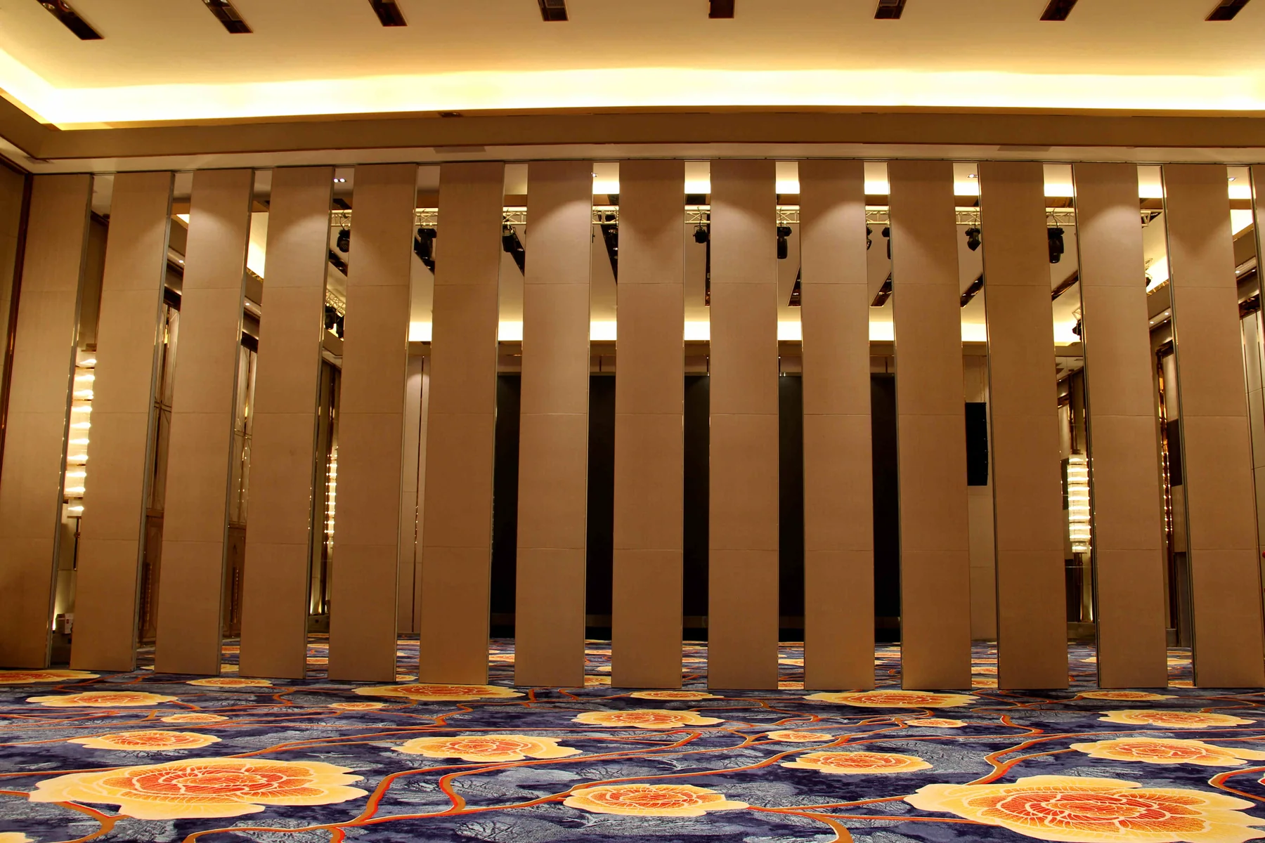 Operable Partitions For Tall Openings